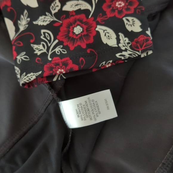 J. Jill Wearever Collection Red and Black Floral Blouse (Large Petite) - Picture 7 of 7